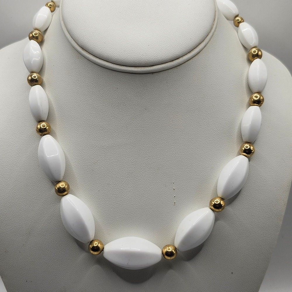 Napier Vintage White Rice Bead and Gold Tone‎ Sphere Necklace Fold Over Clasp